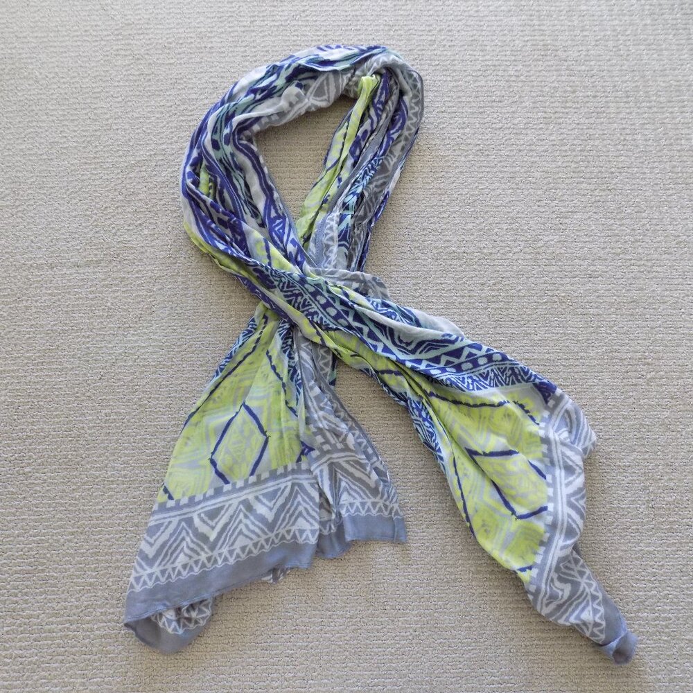 stella & dot patterned grey green blue scarf or wrap